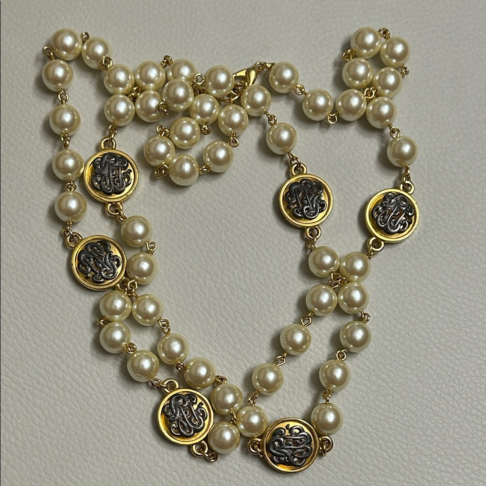 Elegant Gold and Pearl Necklace Vintage
